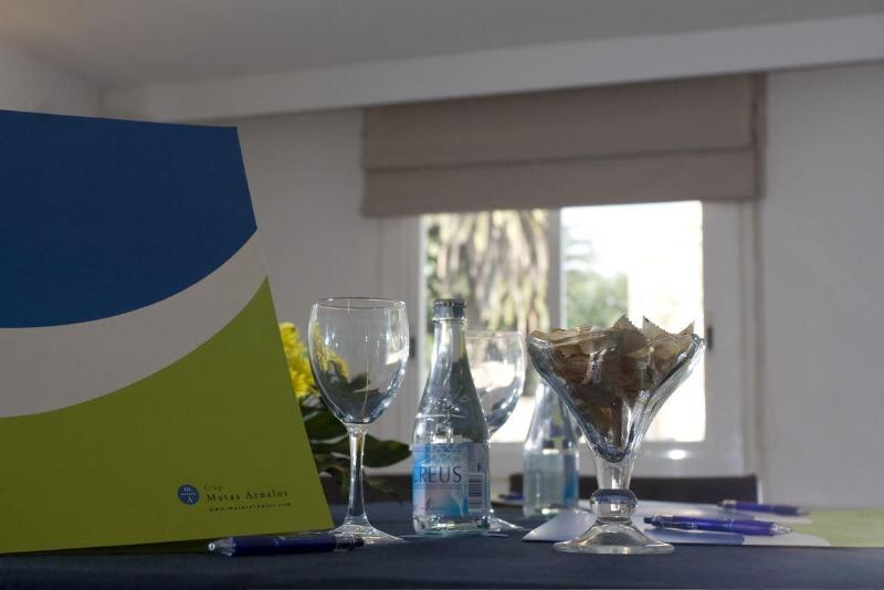 Konferenssit