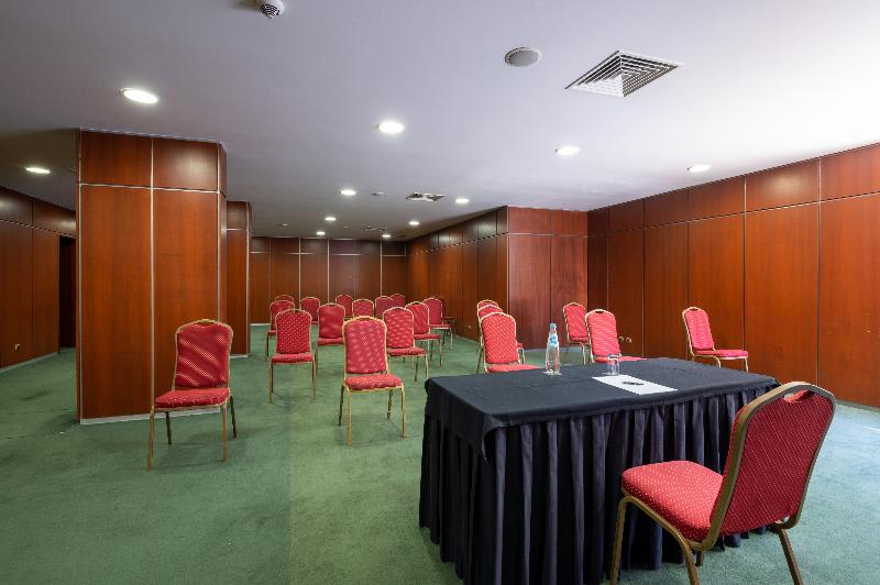 Konferenssit