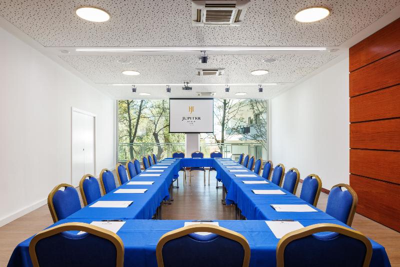 Konferenssit