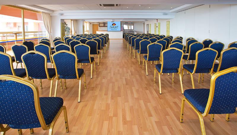 Konferenssit