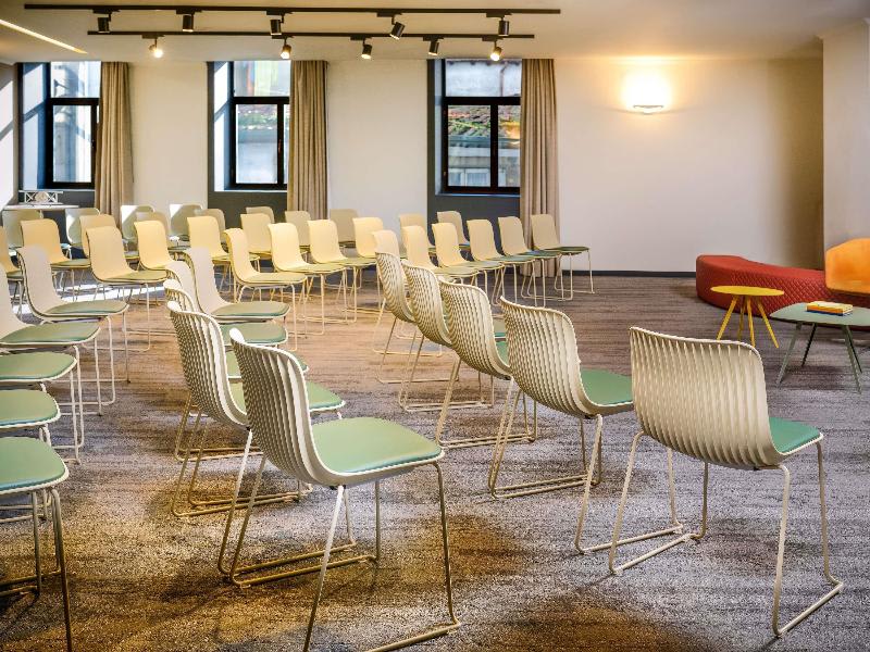 Konferenssit