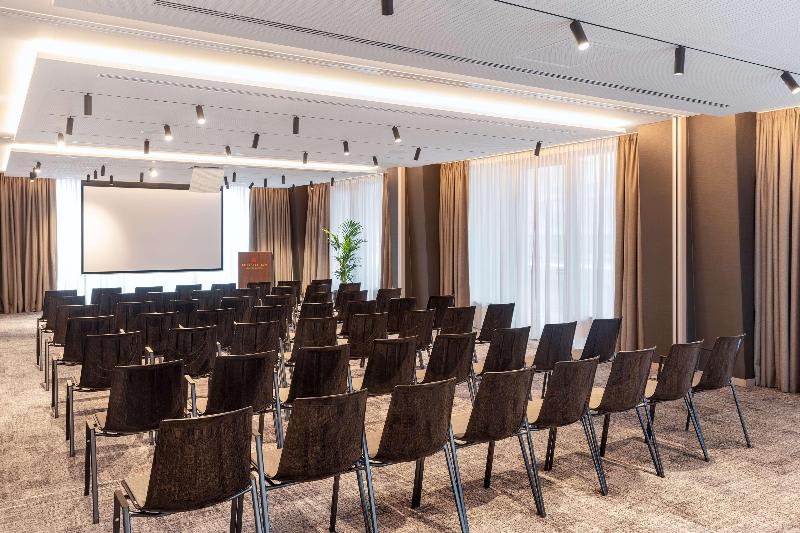 Konferenssit