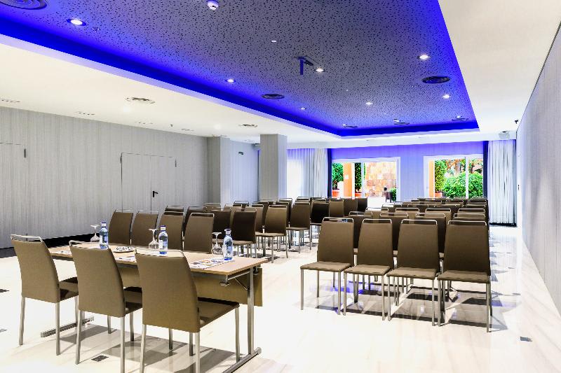 Konferenssit