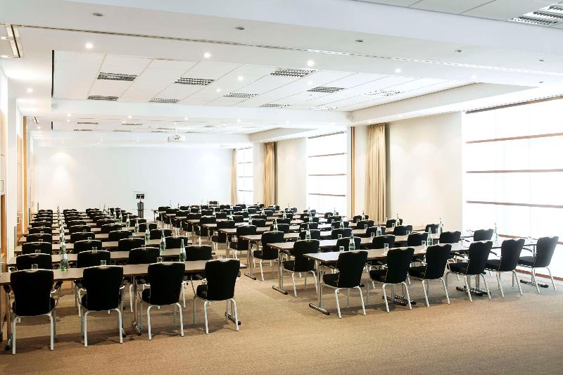 Konferenssit