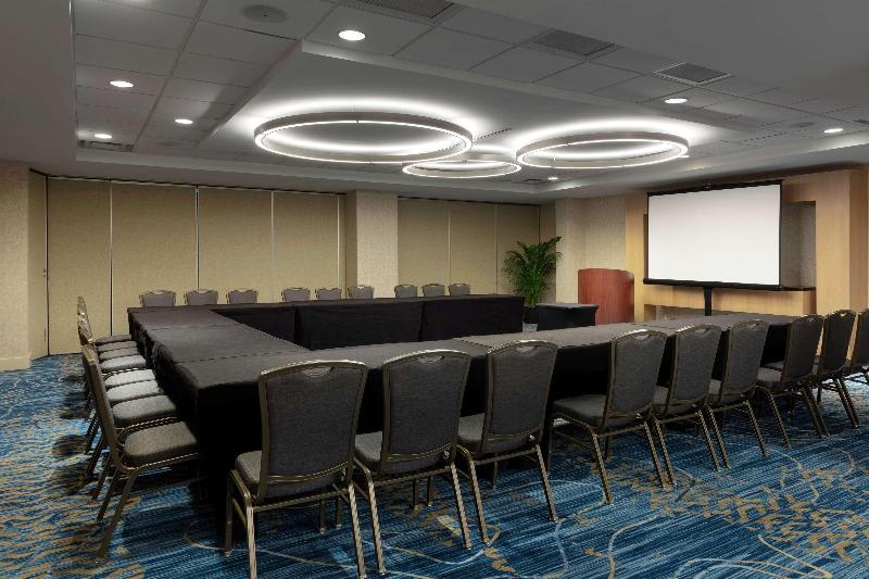 Konferenssit