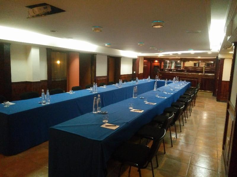 Konferenssit
