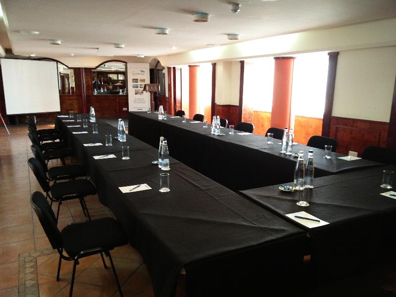 Konferenssit
