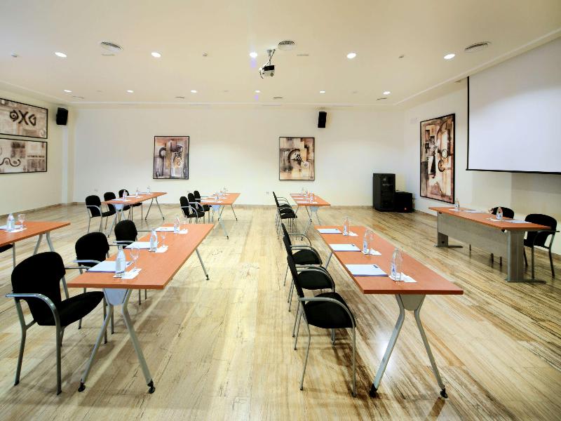 Konferenssit