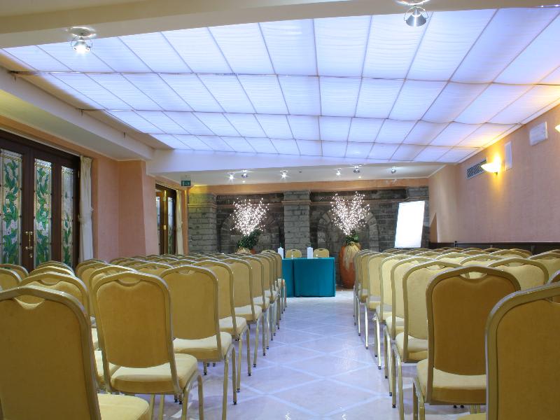 Konferenssit