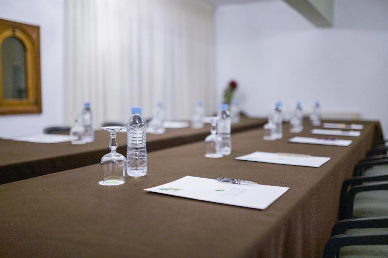 Konferenssit