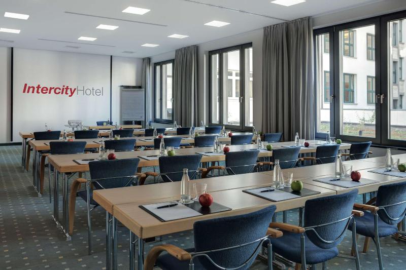 Konferenssit