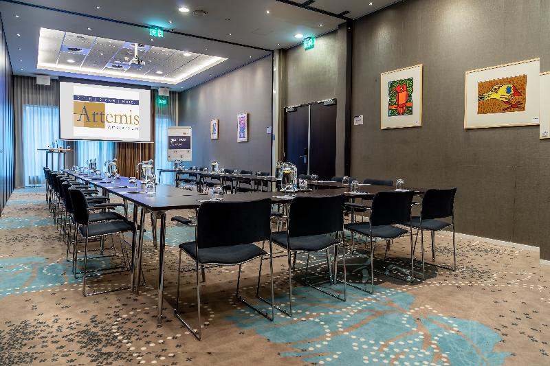 Konferenssit