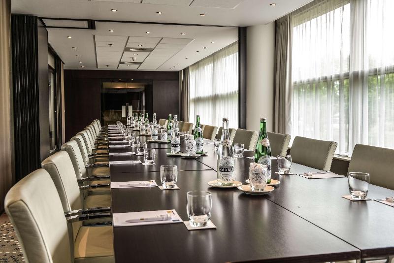 Konferenssit