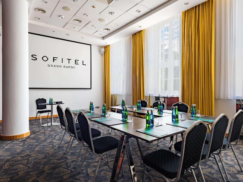 Konferenssit