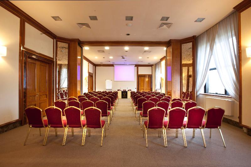 Konferenssit