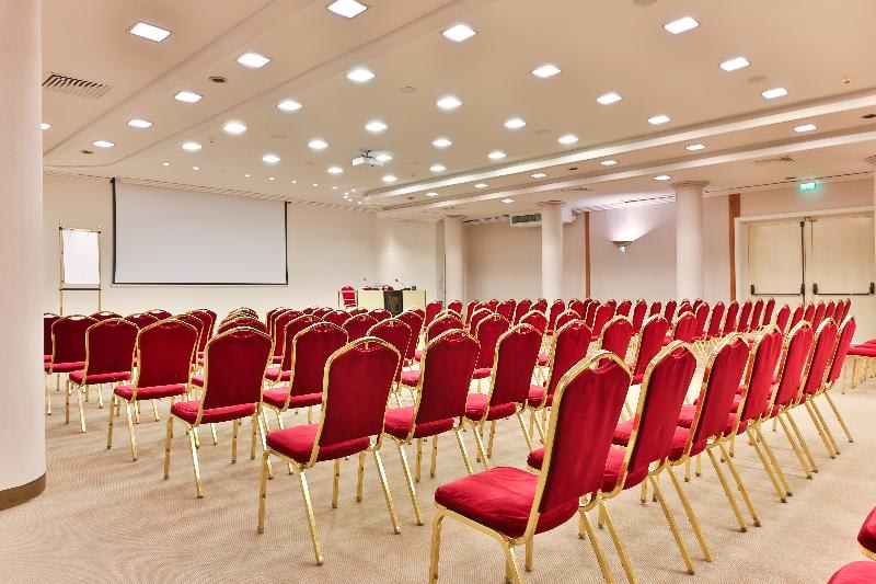 Konferenssit