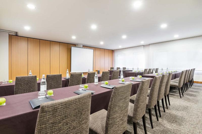 Konferenssit