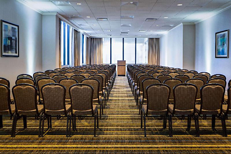 Konferenssit