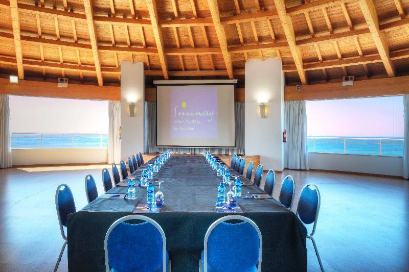 Konferenssit