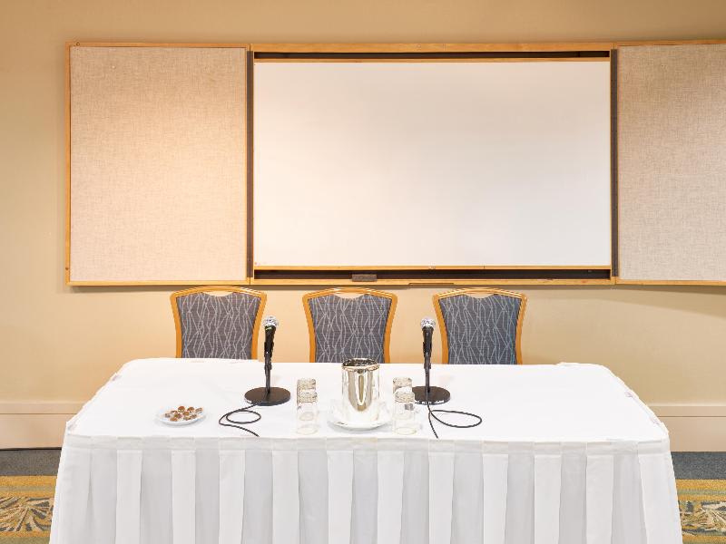 Konferenssit