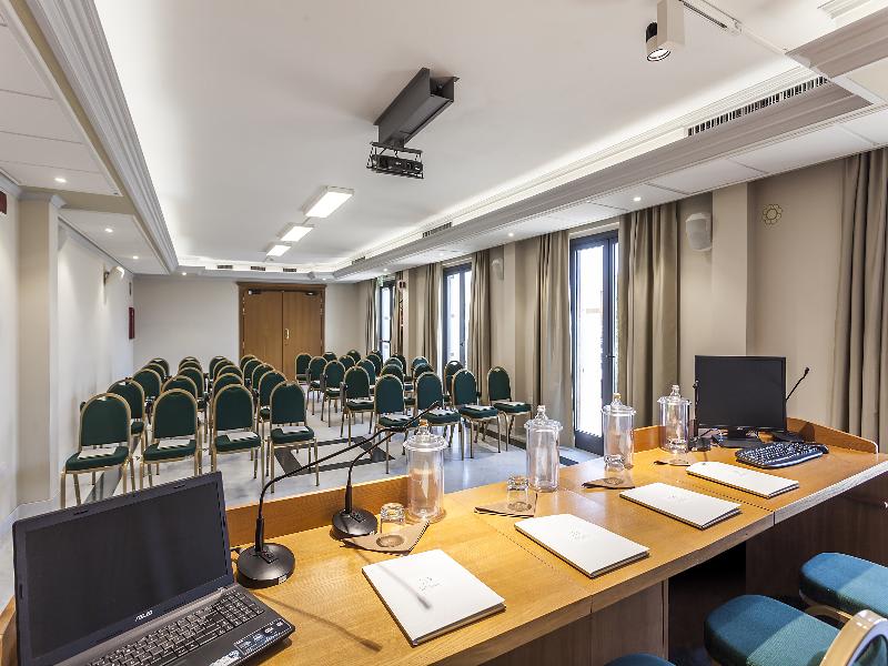 Konferenssit