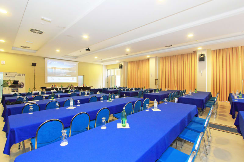 Konferenssit