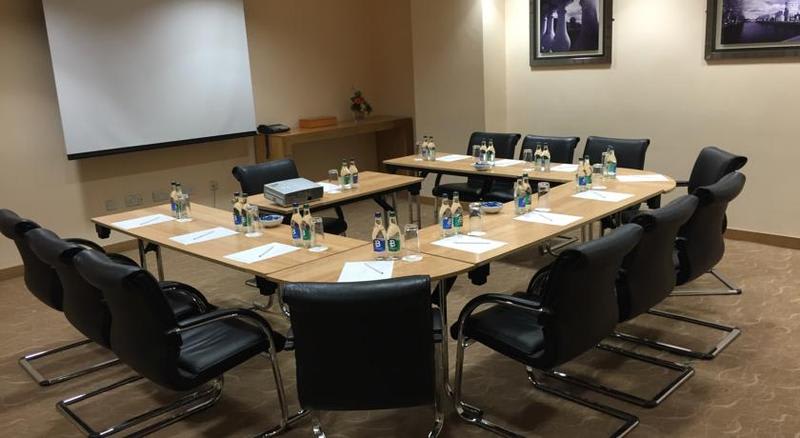 Konferenssit