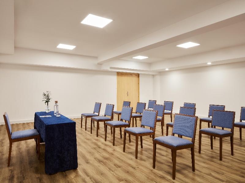 Konferenssit