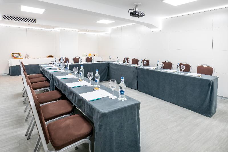 Konferenssit