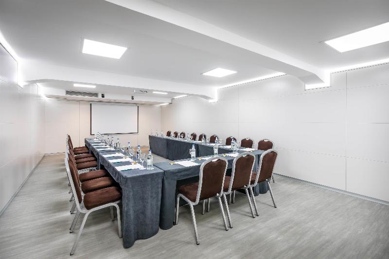 Konferenssit