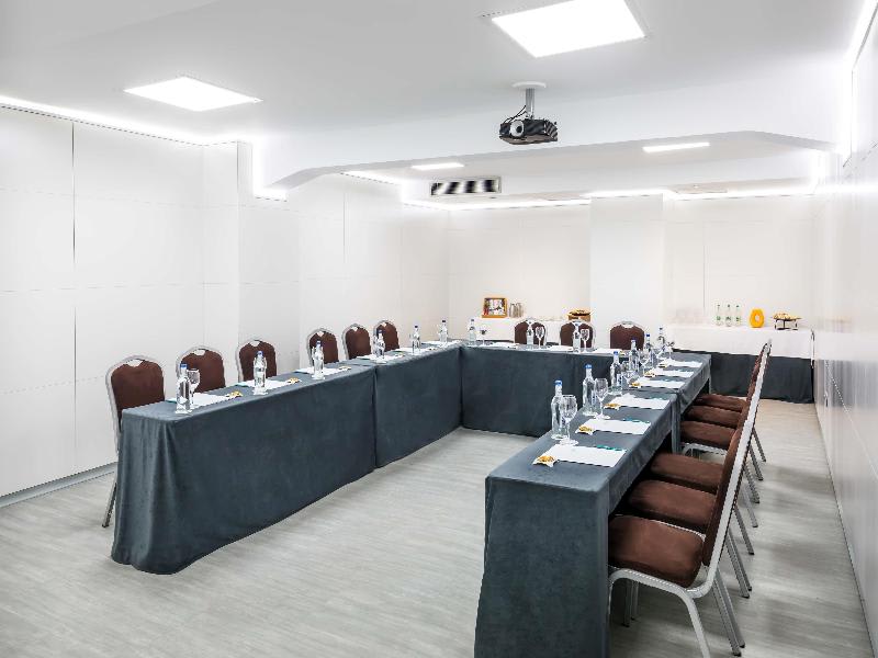 Konferenssit