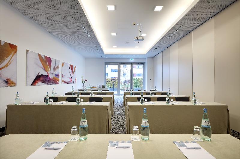 Konferenssit