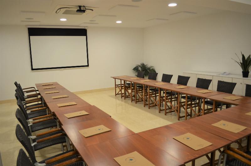 Konferenssit