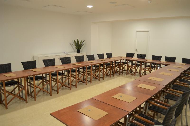 Konferenssit