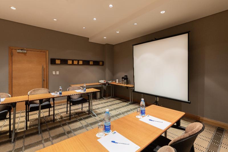 Konferenssit