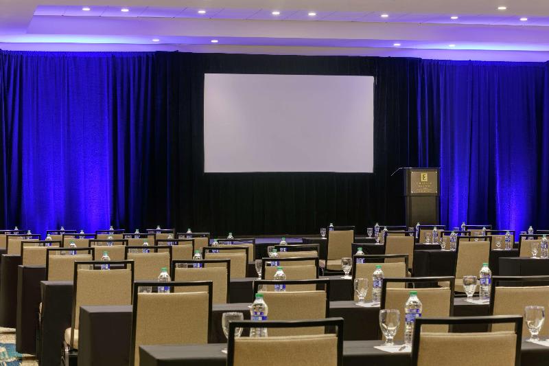 Konferenssit