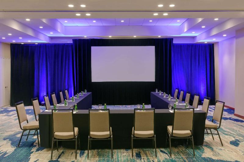 Konferenssit
