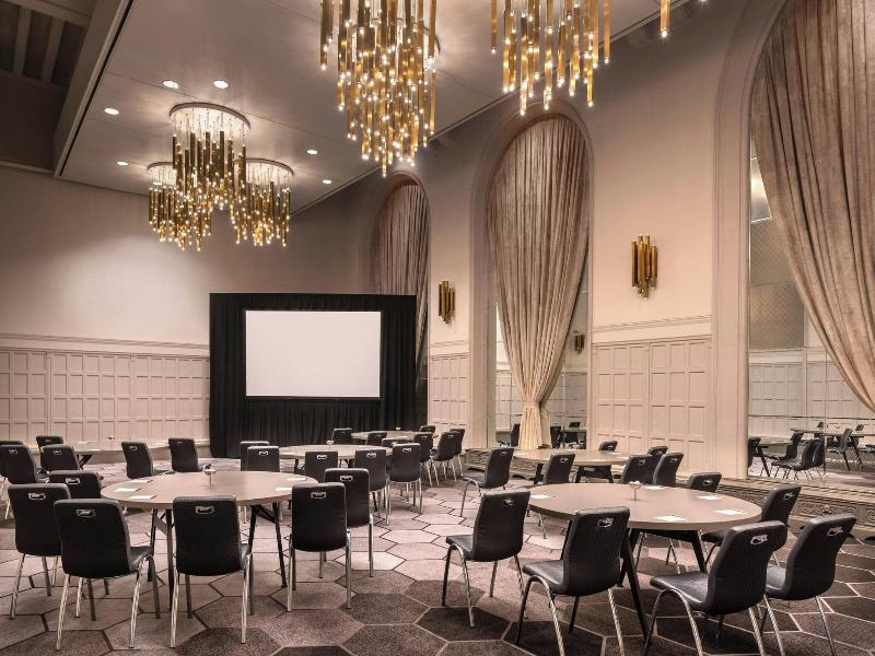 Konferenssit