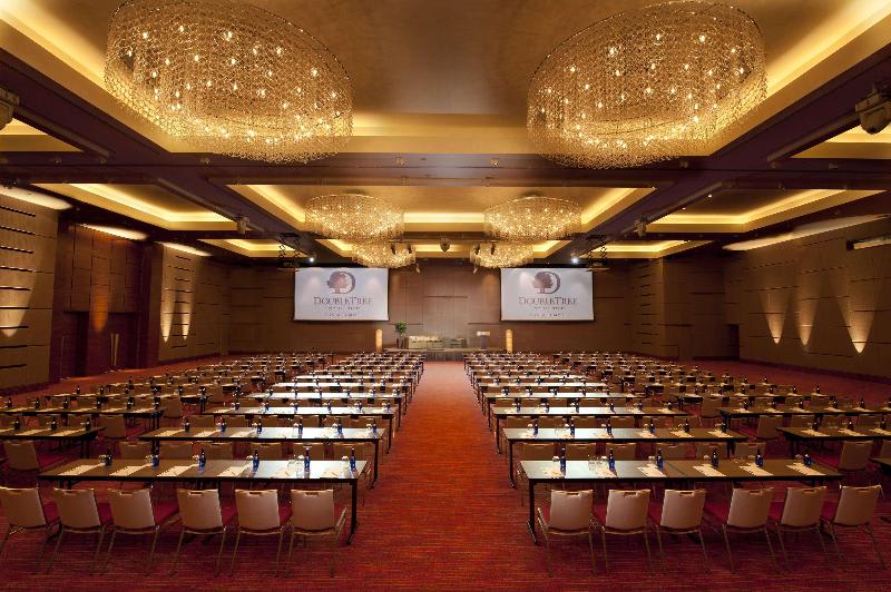 Konferenssit