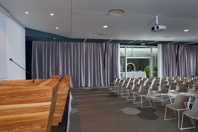 Konferenssit
