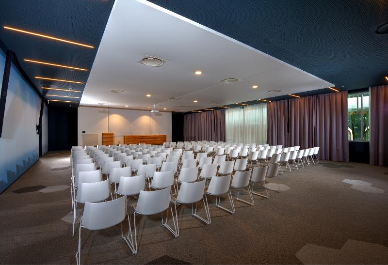 Konferenssit