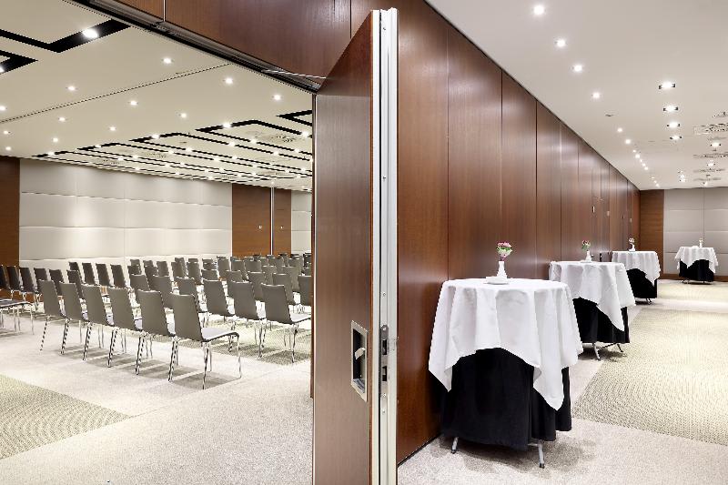 Konferenssit