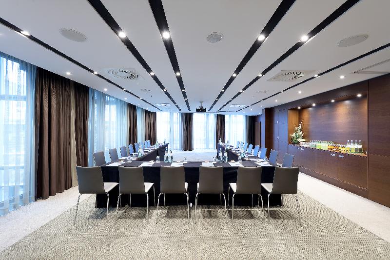 Konferenssit