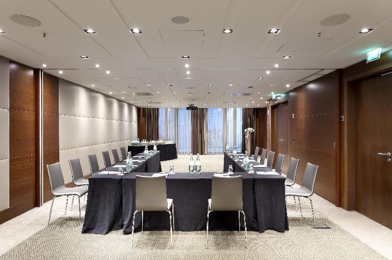 Konferenssit