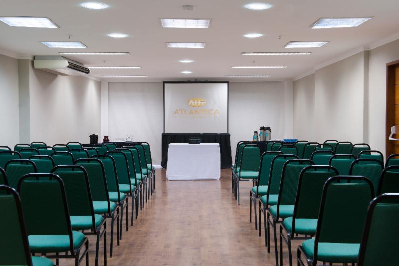 Konferenssit