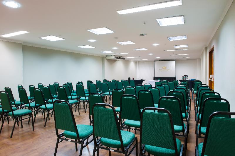 Konferenssit