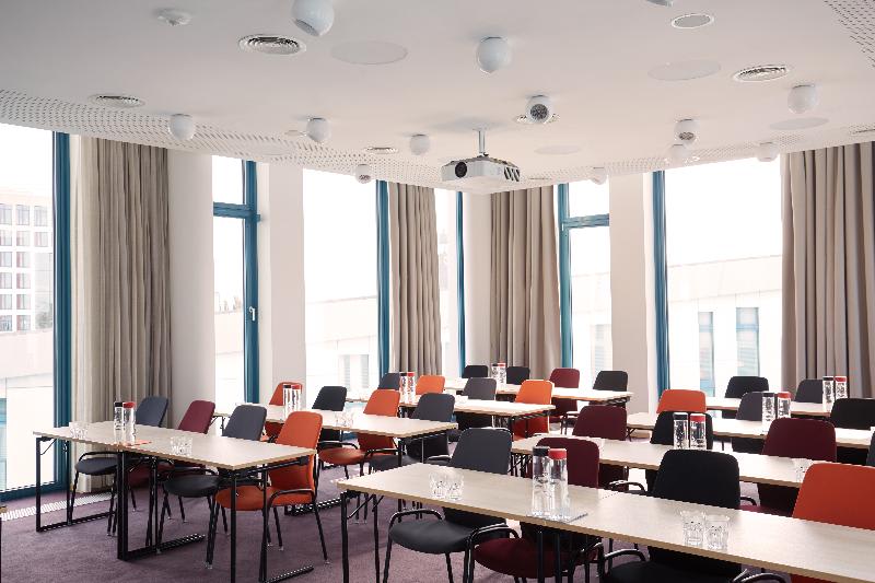 Konferenssit