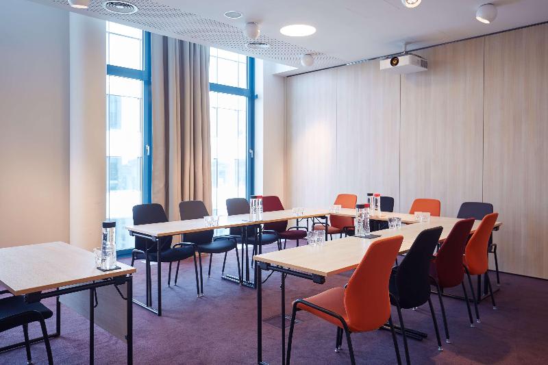 Konferenssit