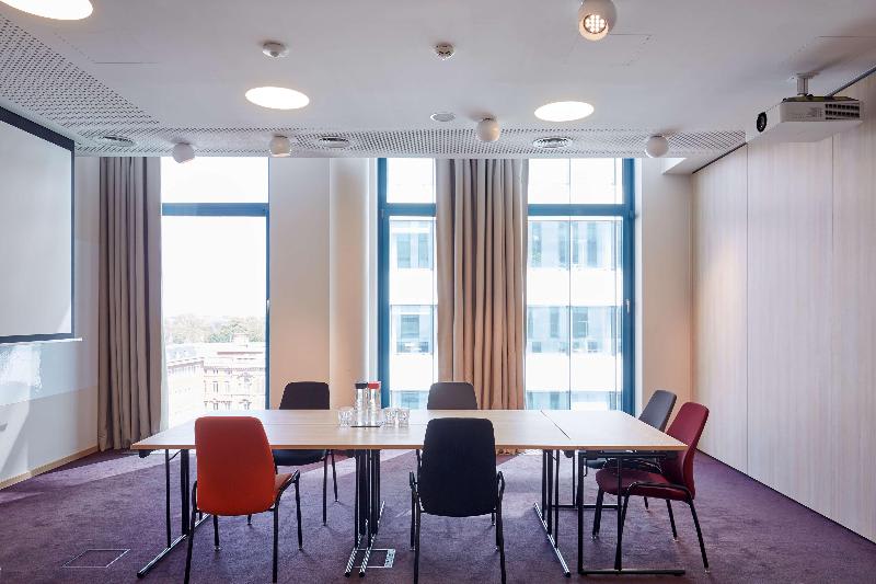 Konferenssit