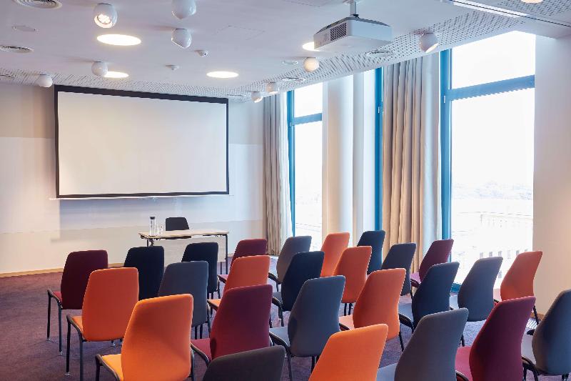 Konferenssit